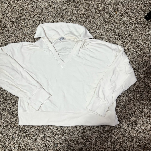 Danskin Sweaters - Danskin Cream V-Neck Pullover